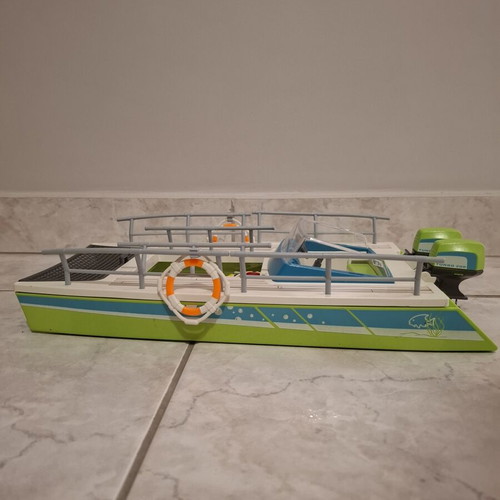 Playmobil small ship like new