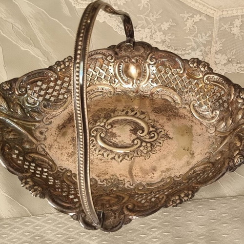 Serving Basket Fruit Bowl Art Nouveau Style like new