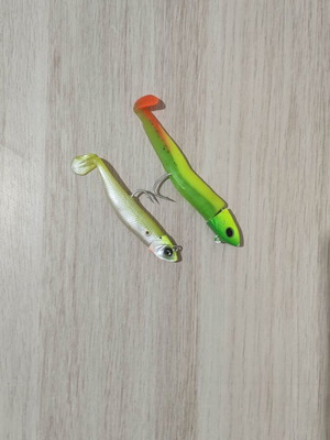 Set of 2 used spinning silicone lures Savage Gear Minnow Weedless and Hunthouse Fiiish Black Minnow