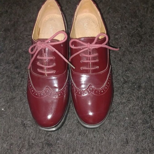 Oxford women's shoes size 39 like new, brown and red