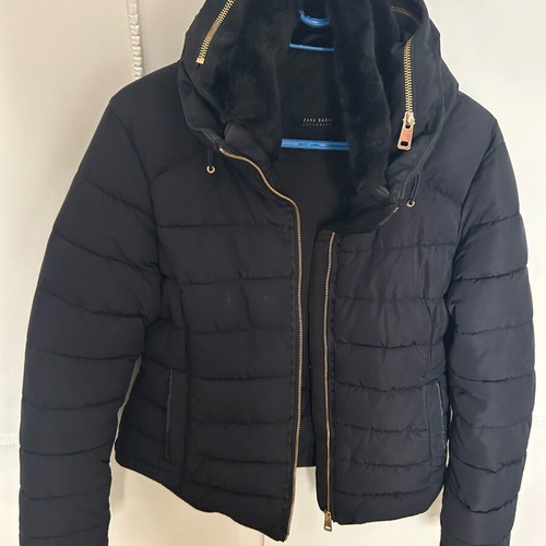 Zara black puffer short jacket size L used