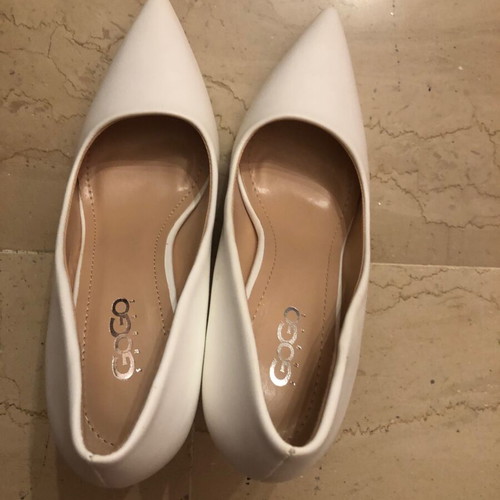 GoGo Shoes white pointed pumps size 38 new