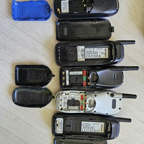 Motorola lot of mobile phones for parts
