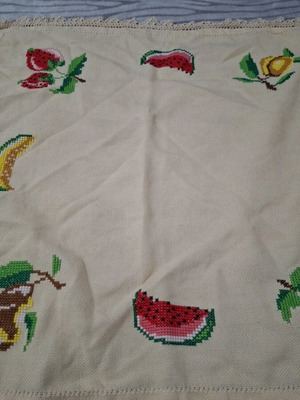 Handmade table runner used, excellent condition