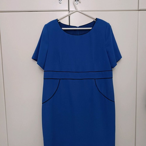 Formal dress knee-length like new, comfortable large to xlarge