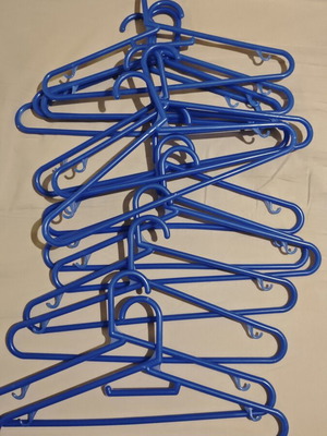Children's hangers like new, pack of 22, assorted colors