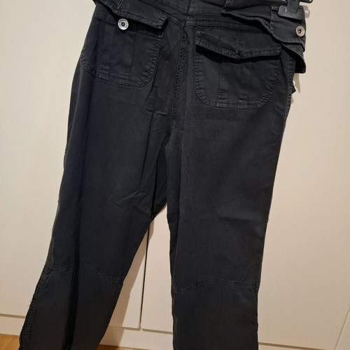 Bellino women's capri pants like new, size L, black