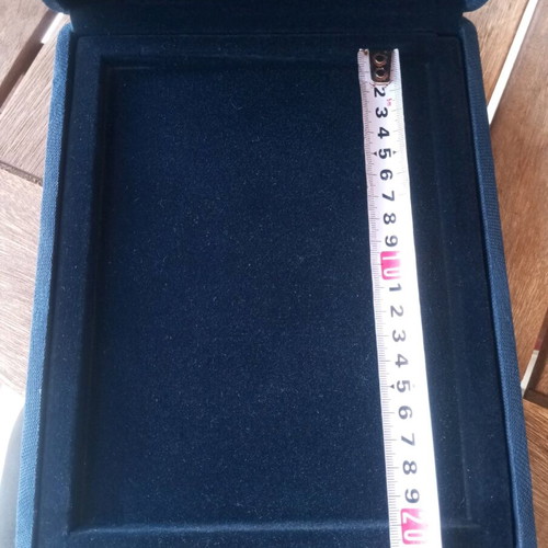 Picture case like new
