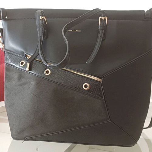 Duki Daso shoulder bag like new, black with gold details
