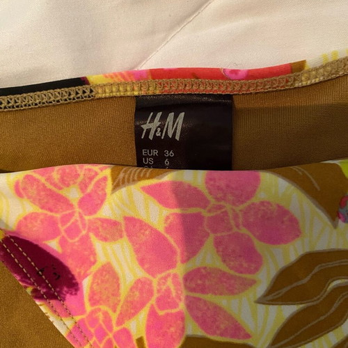 H&M bikini bottom like new, size 36 multicolor