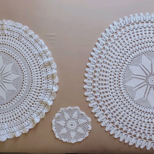 Crocheted handmade doilies set of 3 like new