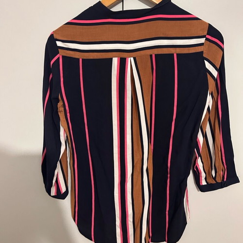 Eterna shirt Small 3/4 sleeve like new, multicolor