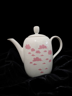 Porcelain teapot like new