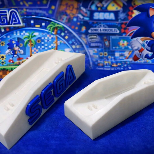 Game Gear Stand 3D printed with Sega colors, new