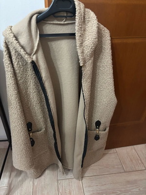 Jacket with zipper like new, beige