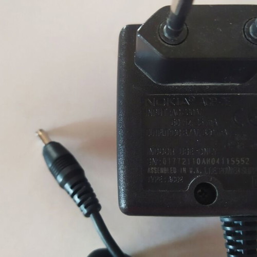 Mobile phone chargers and connection cables used, single piece