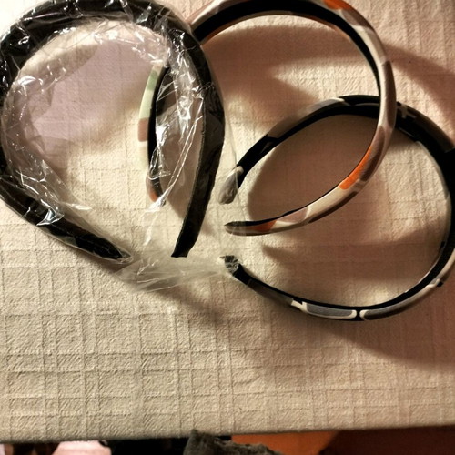 Hairbands like new, set of 3 with different designs