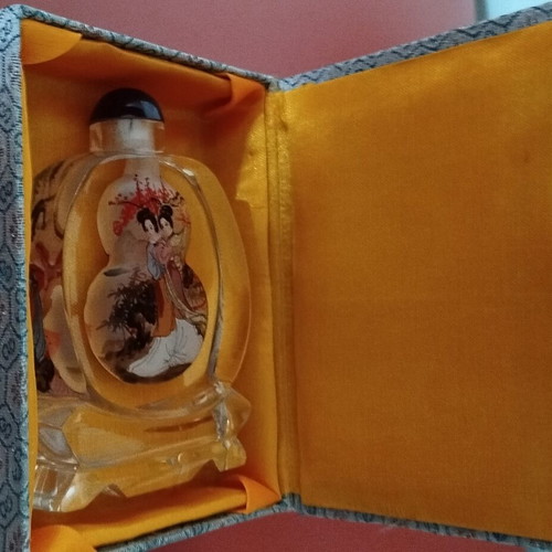 Traditional Chinese Snuff Bottle new with original box