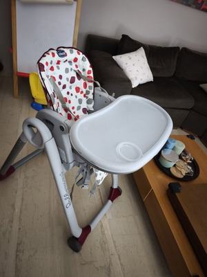 Chicco Poly Magic highchair like new, versatile baby seats