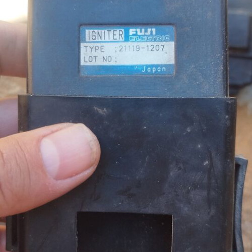 Kawasaki GPZ 400R/GPZ 500 fuse boxes used, single piece