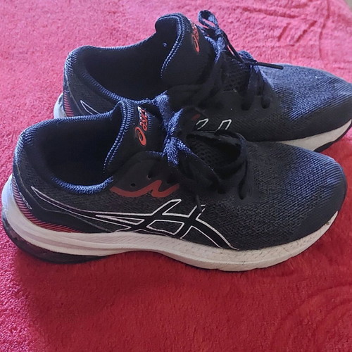 Asics athletic shoes size 36 black and gray like new