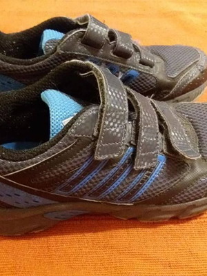 Adidas спортни обувки употребявани, сини, за момче, номер 38