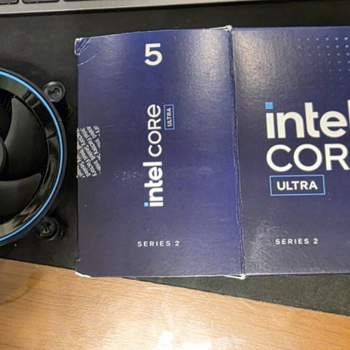 Intel Laminar Stock Cooler LGA1851 new, genuine