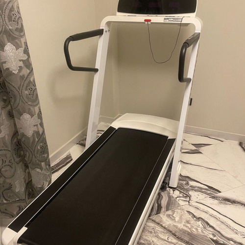 Horizon Omega treadmill in excellent condition
