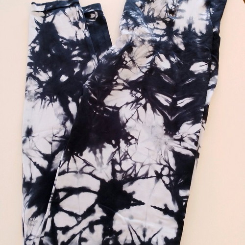 Mama H&M black and white leggings used, very stretchy, size L