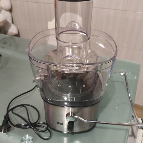 Singer 700W juicer, stainless steel