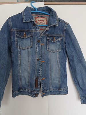 Hard Rock Cafe denim jacket medium size, like new, blue