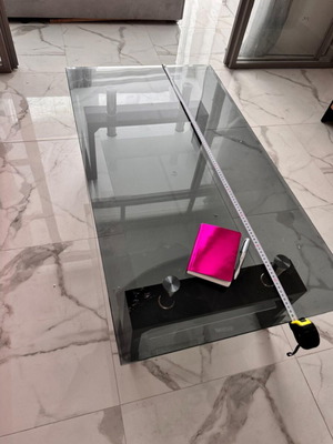 Glass coffee table like new