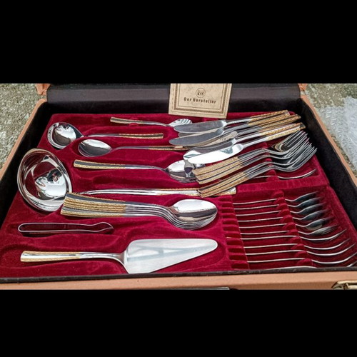 Cutlery set 30 pcs and 7 serving tools like new with 24k gold plating