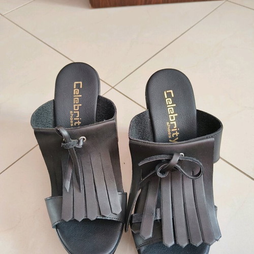 Black platform shoes like new, size 37