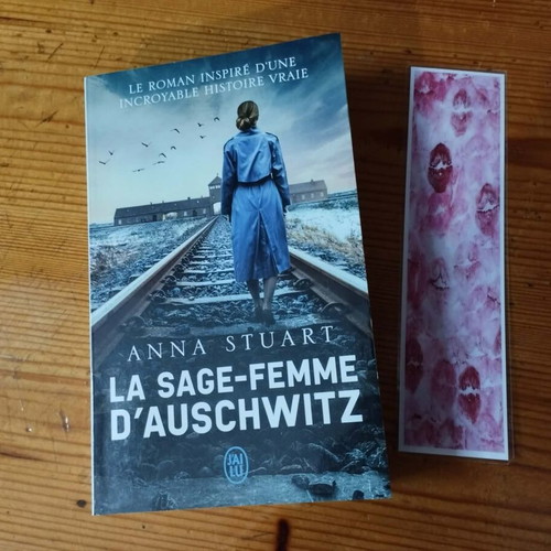 La sage-femme d'Auschwitz by Anna Stuart, French novel