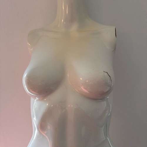 Mannequin used, display doll in excellent condition