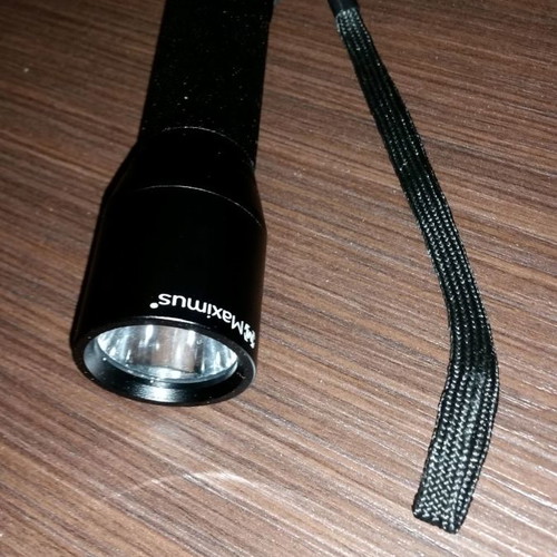 Maximus M-FL-900 LED Handheld Flashlight used