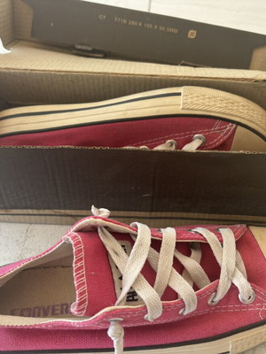 Converse sneakers like new, pink, sizes 39.5-40