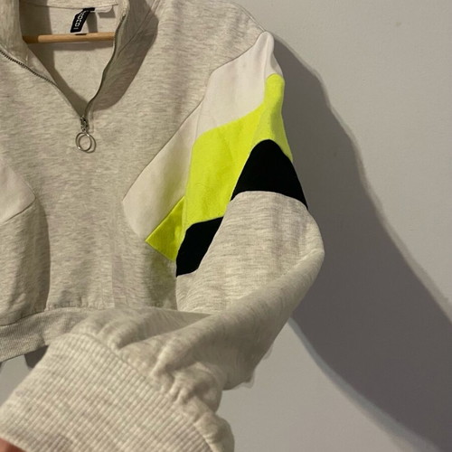 H&M Crop Sweatshirt like new, size XS