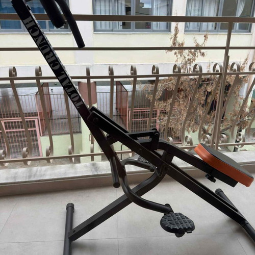 Elliptical machine like new, easy to store