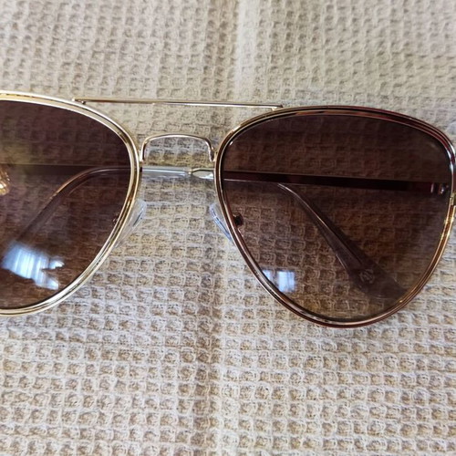 Solo-Solis NDL6254 sunglasses new with gold finish and brown-red degrade lens