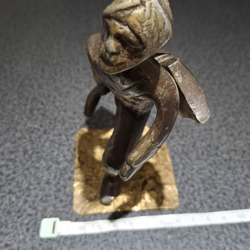 Handmade bronze vintage figure sculpture like new