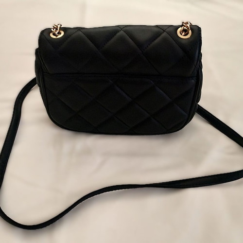 Women's black quilted Bershka bag like new