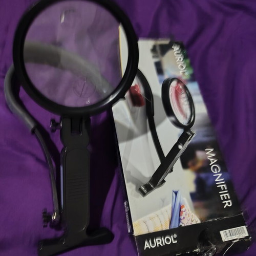 Magnifying glass for multiple uses, new