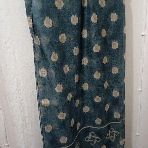 Benetton women's scarf like new, blue