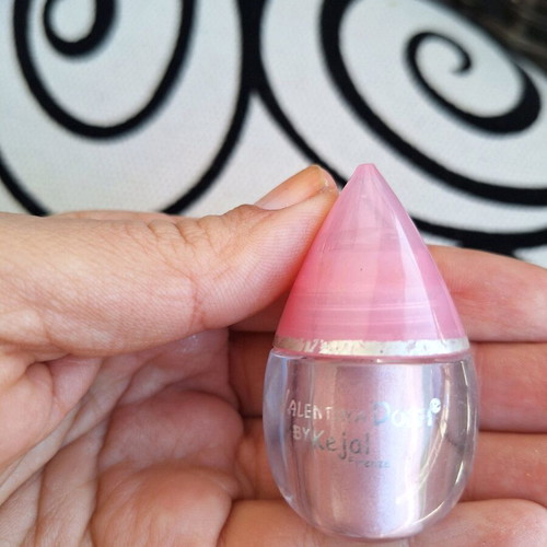 Karaja pink powder eyeshadow like new, iridescent shade