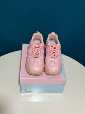 Chiara Ferragni leather shoes pink like new, athletic size 39
