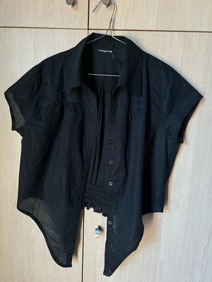 Black shirt blouse like new, cotton, front tie