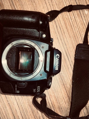 Canon EOS 30 Film SLR
