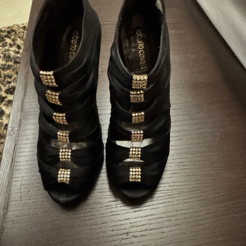 Roberto Cavalli shoes size 38 like new, black